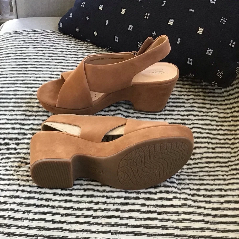 Women's Tan Slingback Sandals